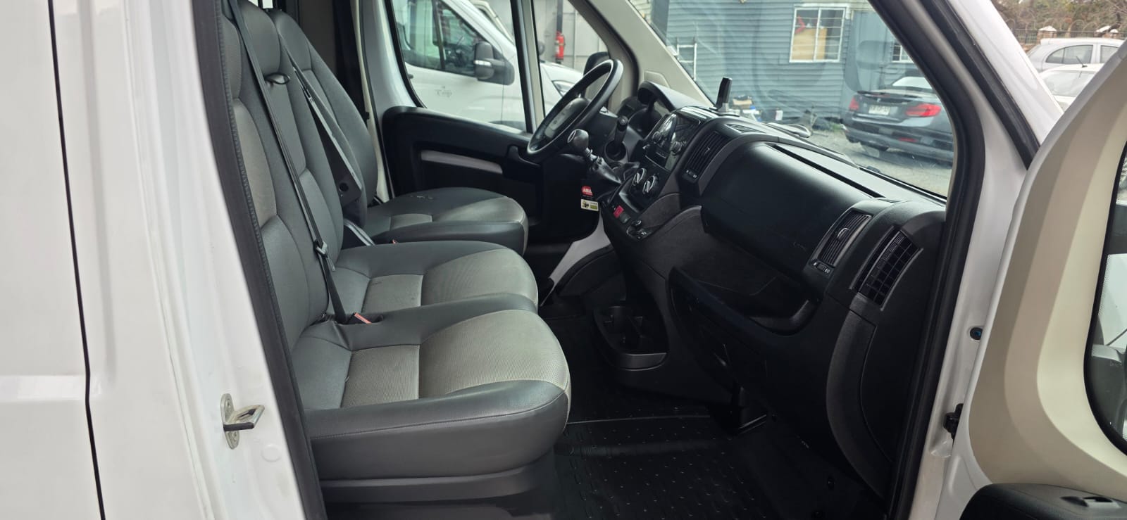 Peugeot Boxer Blue HDI