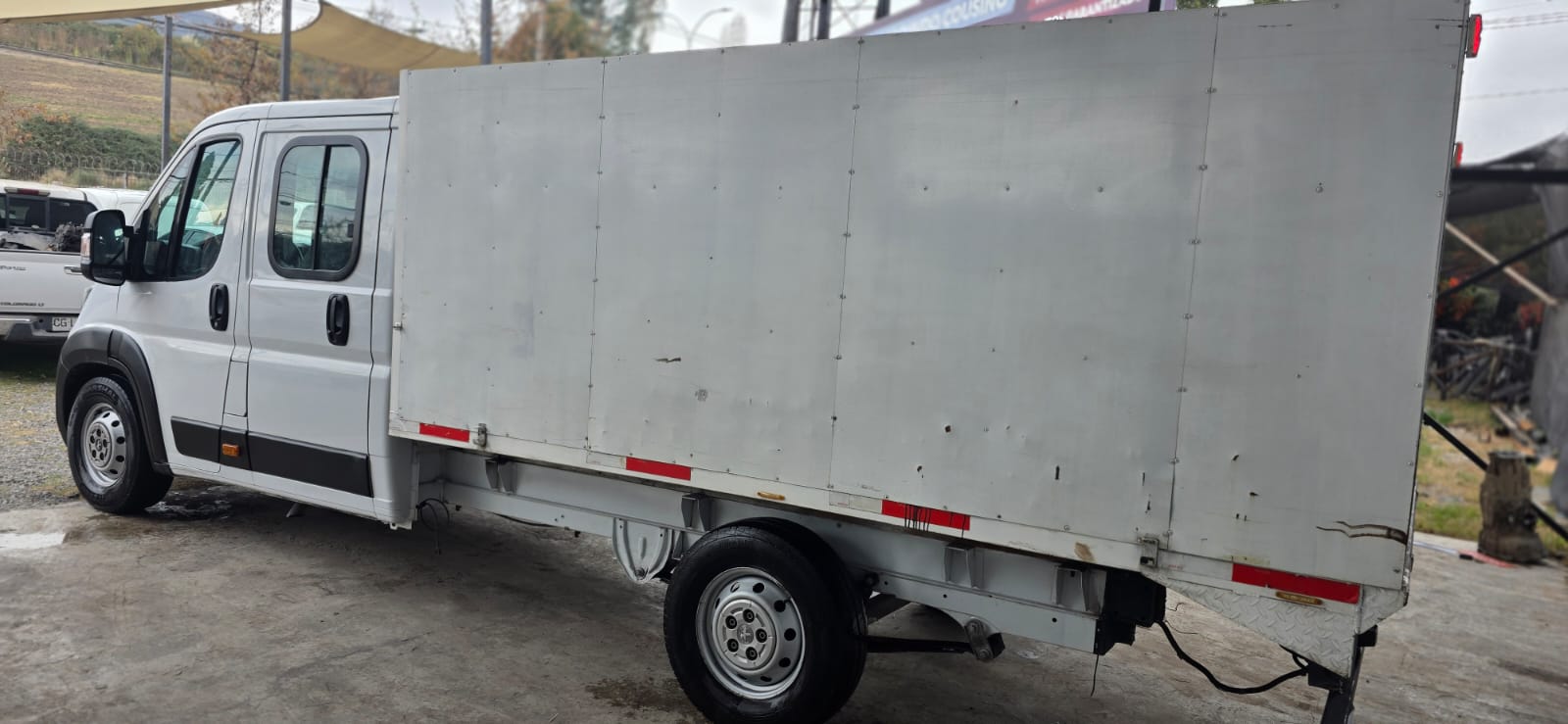 Peugeot Boxer Blue HDI